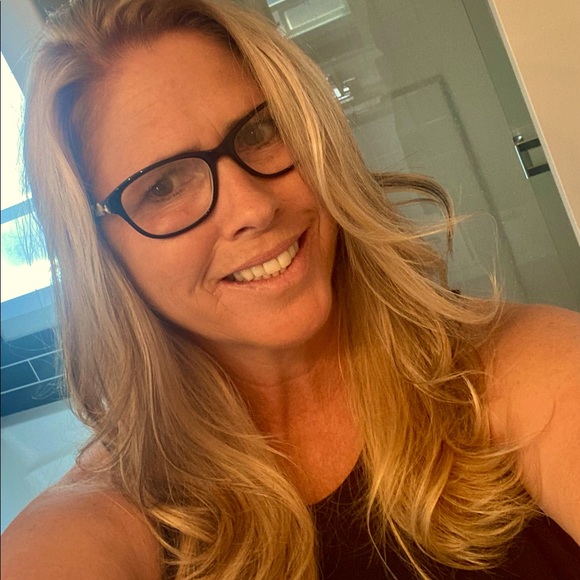 Meet your Posher, Alexis - Picture 1 of 1